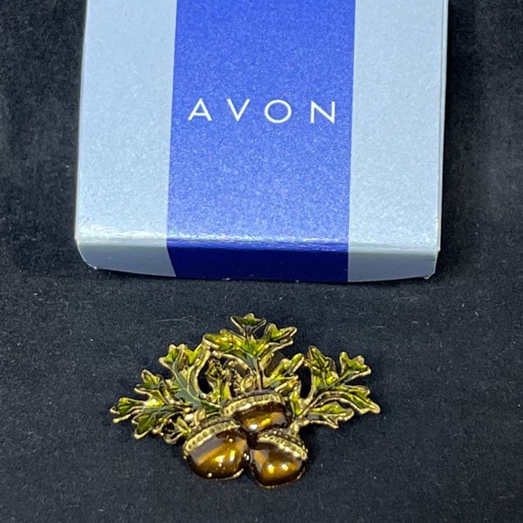 Avon Gold Tone And Enamel Acorn Lapel Pin (4303) - Picture 3 of 4
